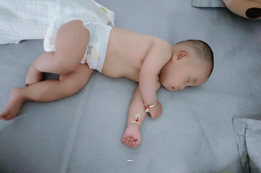 邢台几个月宝宝可以竖抱